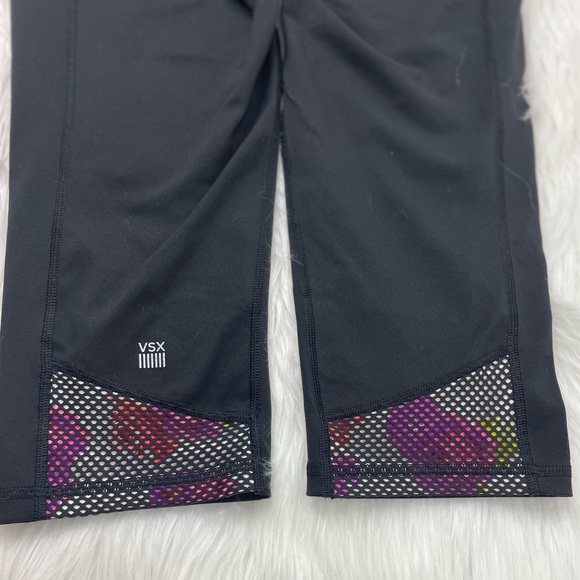 Victoria’s Secret VSX Sport Capri Leggings, Medium - Picture 5 of 11